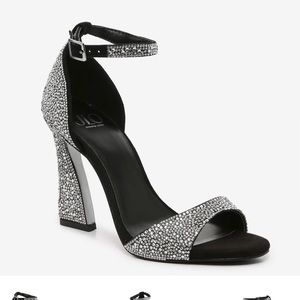 Jennifer Lopez Black with rhinestone dress sandals size 6.5